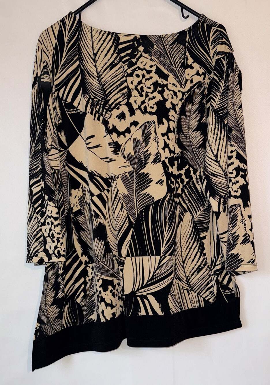 Chico's Size 3 Tropical Leaf Print Cold Shoulder  Asymptomatic Tunic Top